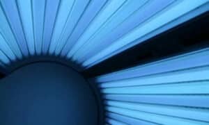 I solarium a raffreddamento sono progettati per ridurre al minimo il rischio di surriscaldamento durante l'esposizione ai raggi UV